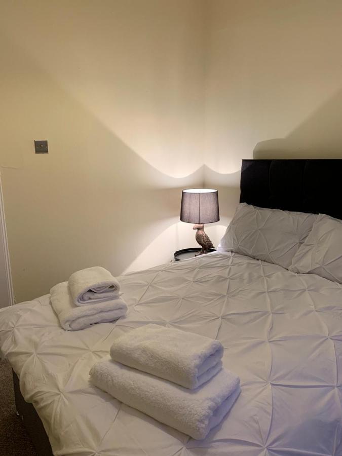 Clyde Hub Apartment โกร็อค ภายนอก รูปภาพ